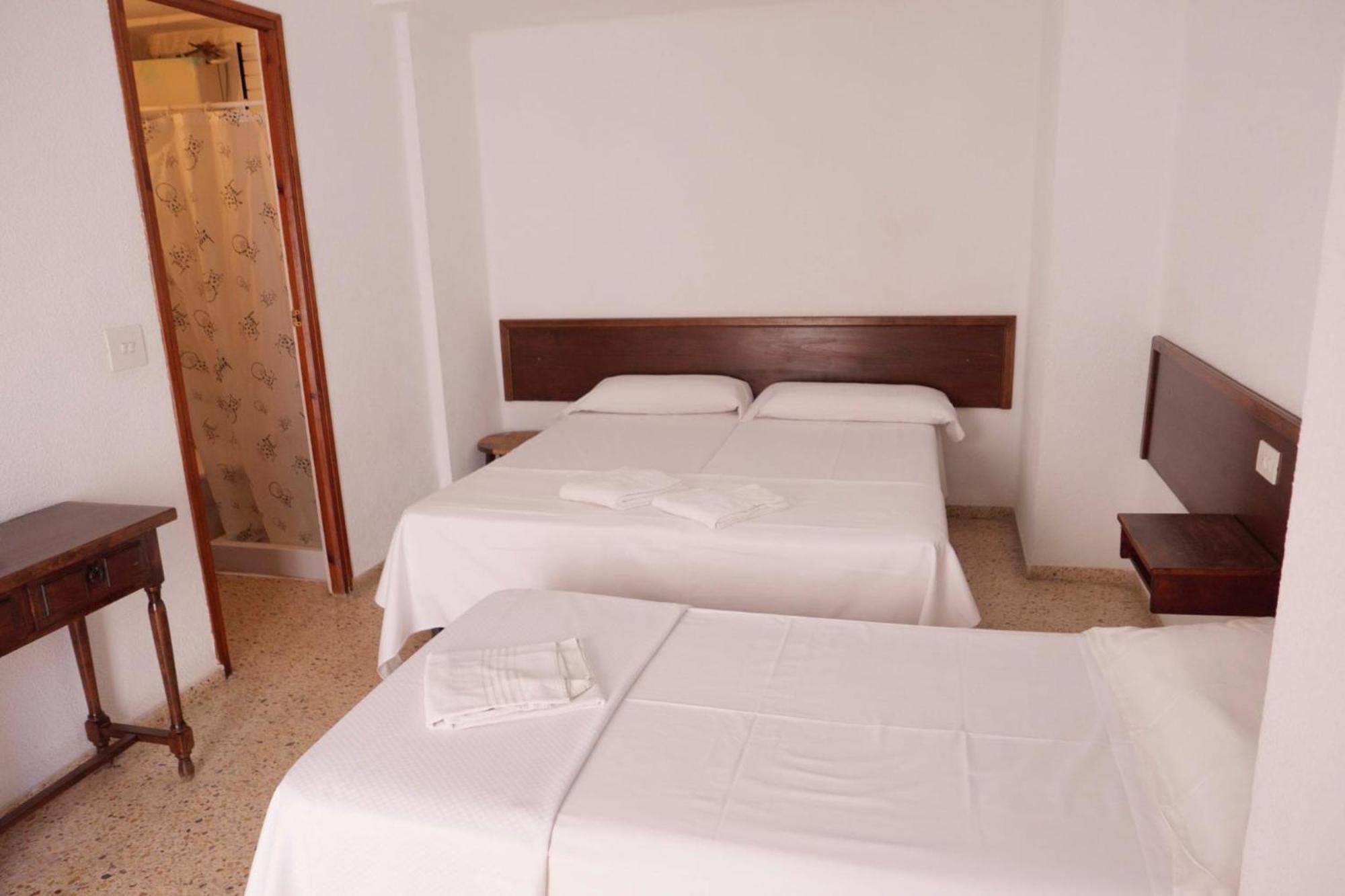 Hostal La Torre Benicàssim Eksteriør billede